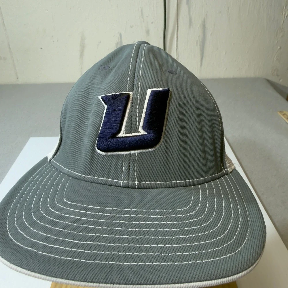 Pacific Headwear Flexfit Pro Model Trucker Hat Gray U‎ Logo Unleashed Snapback